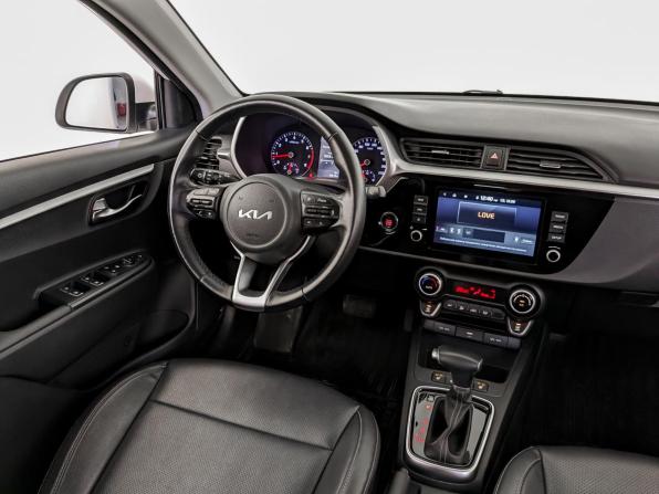 Kia Rio IV Рестайлинг с пробегом 2021 года, цена 1 650 000 рублей, 53811 км, седан, Автокод Объявления