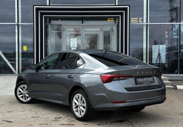 Skoda Octavia IV (A8) с пробегом 2021 года, цена 2 160 000 рублей, 126689 км, лифтбек, Автокод Объявления