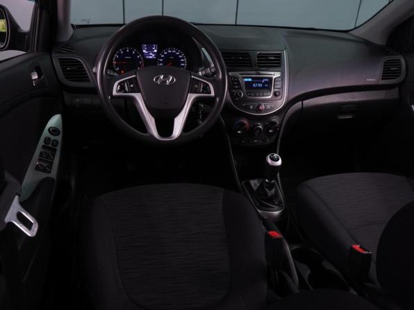 Hyundai Solaris I Рестайлинг с пробегом 2016 года, цена 849 000 рублей, 243861 км, седан, Автокод Объявления