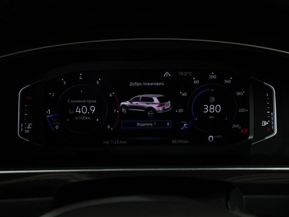 Volkswagen Tiguan II с пробегом 2019 года, цена 2 594 700 рублей, 88288 км, внедорожник, Автокод Объявления
