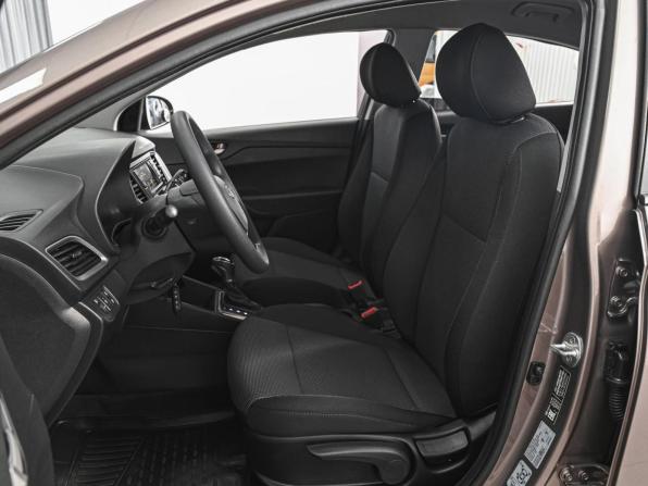 Hyundai Solaris II с пробегом 2017 года, цена 1 130 000 рублей, 215757 км, седан, Автокод Объявления