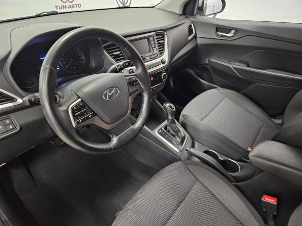 Hyundai Solaris II с пробегом 2017 года, цена 1 095 000 рублей, 178508 км, седан, Автокод Объявления