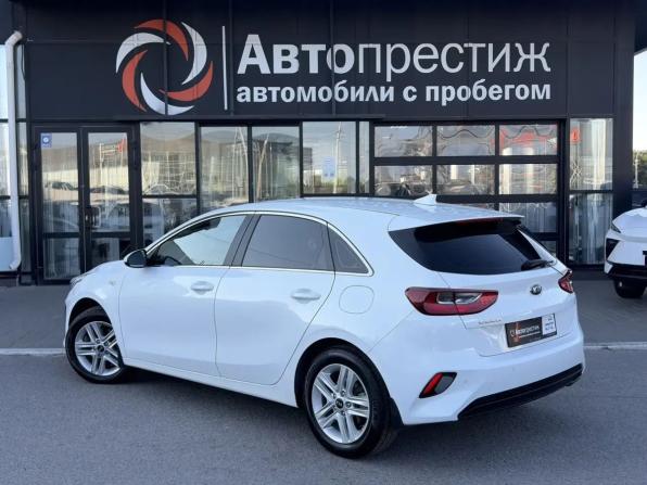 Kia Ceed III с пробегом 2019 года, цена 1 685 000 рублей, 122200 км, хэтчбек, Автокод Объявления
