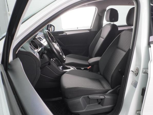 Volkswagen Tiguan II с пробегом 2018 года, цена 2 199 000 рублей, 101164 км, внедорожник, Автокод Объявления