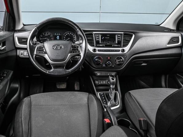 Hyundai Solaris II с пробегом 2018 года, цена 1 164 000 рублей, 170117 км, седан, Автокод Объявления