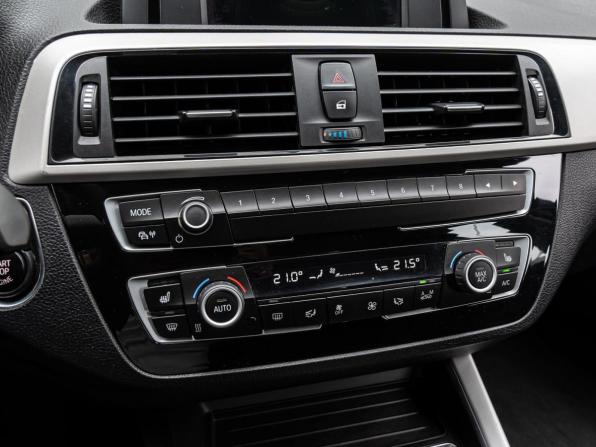 BMW 1 серии II (F20/F21) Рестайлинг 2 с пробегом 2018 года, цена 1 650 000 рублей, 165624 км, хэтчбек, Автокод Объявления