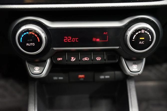 Kia Rio IV Рестайлинг с пробегом 2021 года, цена 1 956 000 рублей, 78000 км, хэтчбек, Автокод Объявления