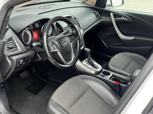 Opel Astra J с пробегом 2012 года, цена 597 000 рублей, 160500 км, хэтчбек, Автокод Объявления