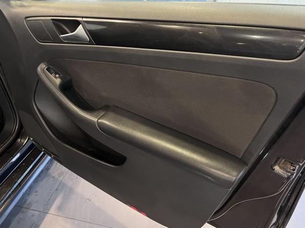 Volkswagen Jetta VI с пробегом 2012 года, цена 1 000 000 рублей, 107564 км, седан, Автокод Объявления
