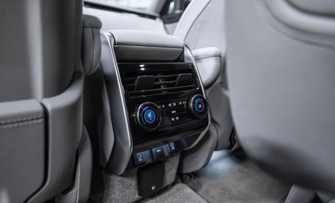Новый Land Rover Range Rover V 2026 года, цена 35 500 000 рублей, внедорожник, Автокод Объявления
