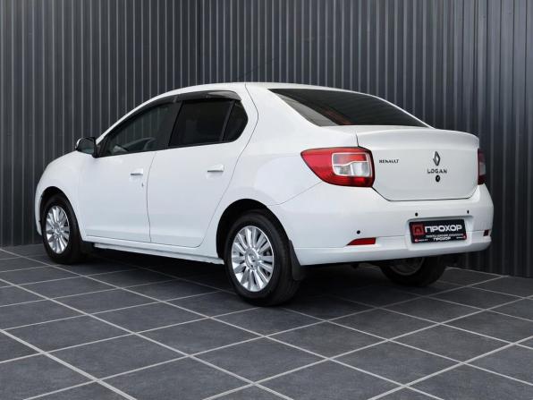 Renault Logan II с пробегом 2017 года, цена 837 000 рублей, 90019 км, седан, Автокод Объявления