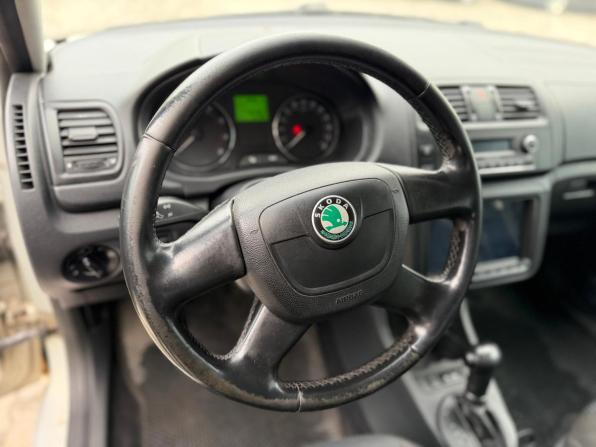 Skoda Fabia II Рестайлинг с пробегом 2012 года, цена 694 000 рублей, 184721 км, хэтчбек, Автокод Объявления