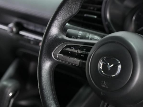 Mazda 3 IV (BP) с пробегом 2022 года, цена 1 785 000 рублей, 38397 км, хэтчбек, Автокод Объявления