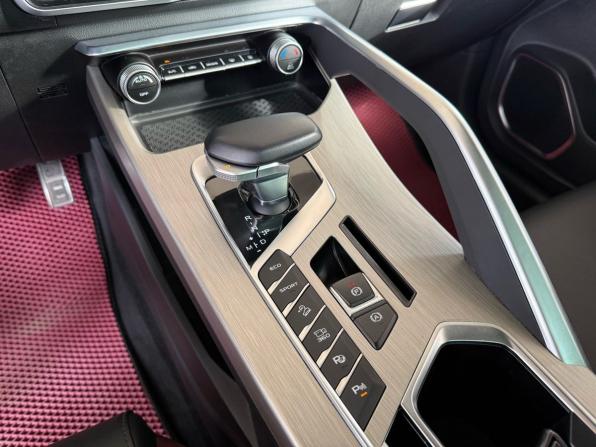 Geely Coolray I с пробегом 2023 года, цена 1 860 000 рублей, 32779 км, внедорожник, Автокод Объявления