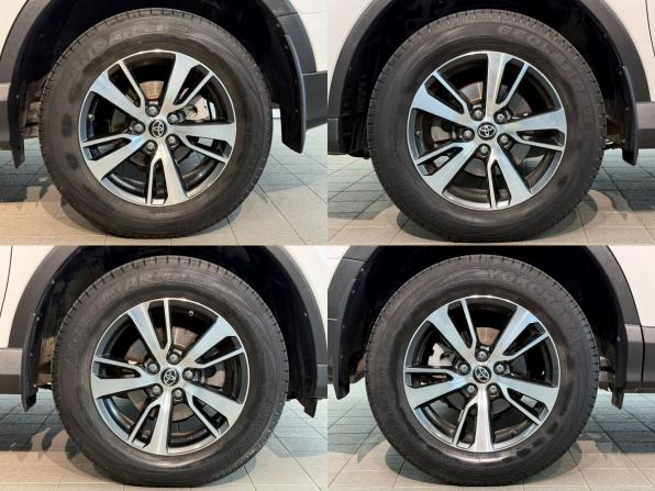 Toyota RAV4 IV (XA40) Рестайлинг с пробегом 2018 года, цена 2 490 000 рублей, 101792 км, внедорожник, Автокод Объявления