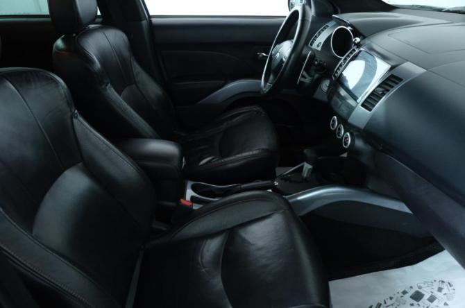 Mitsubishi Outlander II с пробегом 2006 года, цена 1 049 000 рублей, 252000 км, внедорожник, Автокод Объявления
