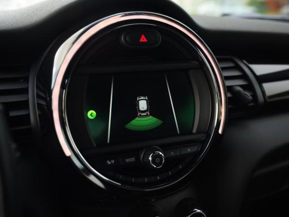 Mini Hatch III (F55/F56) Рестайлинг с пробегом 2020 года, цена 2 949 000 рублей, 85671 км, хэтчбек, Автокод Объявления