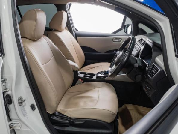 Nissan Leaf II (ZE1) с пробегом 2017 года, цена 1 599 000 рублей, 137637 км, хэтчбек, Автокод Объявления