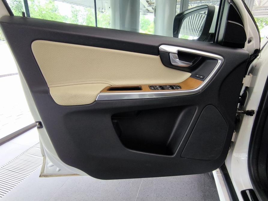 Volvo XC60 I Рестайлинг Москва  - изображение 11