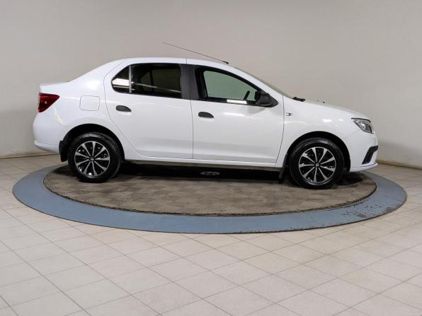 Renault Logan II Рестайлинг с пробегом 2018 года, цена 659 900 рублей, 153000 км, седан, Автокод Объявления