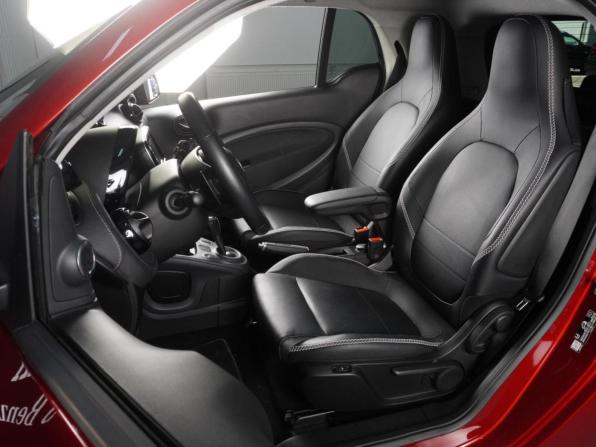 Smart Fortwo III с пробегом 2018 года, цена 3 059 000 рублей, 1125 км, хэтчбек, Автокод Объявления