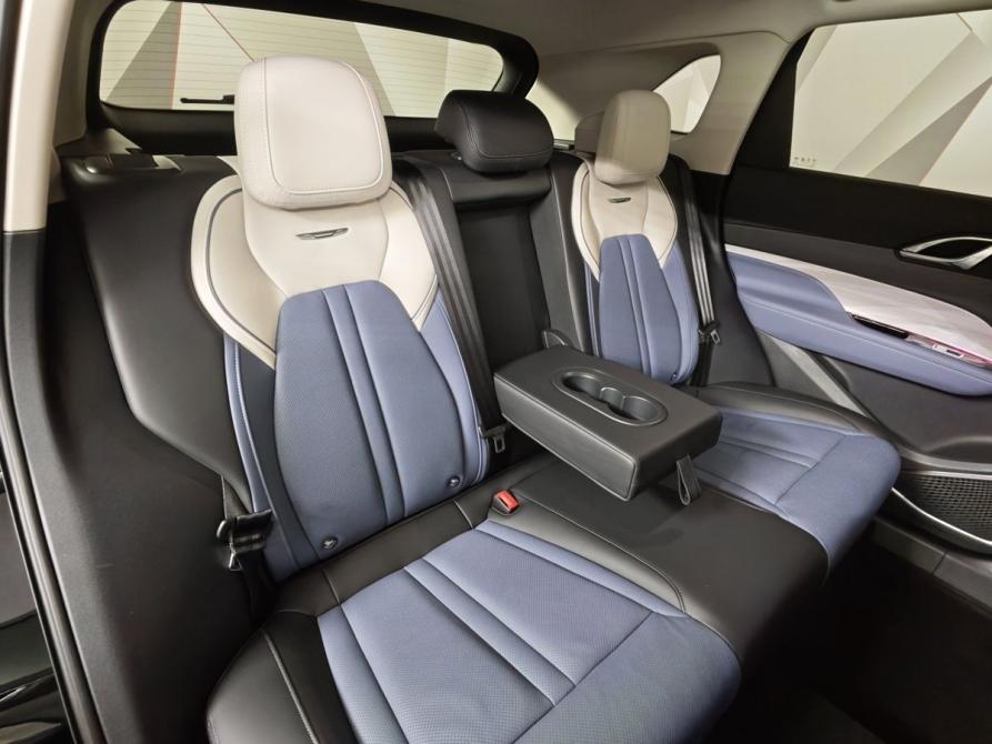 Hongqi HS3 Москва  - изображение 17