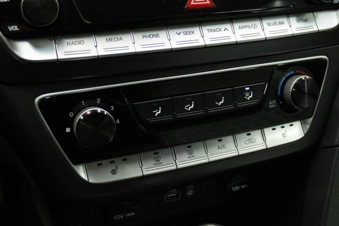 Hyundai Sonata VII (LF) Рестайлинг с пробегом 2017 года, цена 1 639 000 рублей, 132065 км, седан, Автокод Объявления