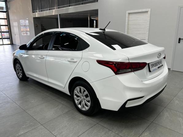 Hyundai Solaris II с пробегом 2017 года, цена 1 359 000 рублей, 144333 км, седан, Автокод Объявления