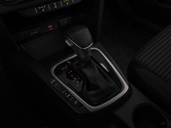 Kia Ceed III Рестайлинг с пробегом 2021 года, цена 2 248 750 рублей, 32944 км, хэтчбек, Автокод Объявления
