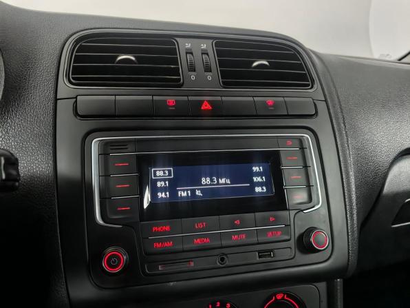 Volkswagen Polo V Рестайлинг с пробегом 2019 года, цена 1 097 000 рублей, 92278 км, седан, Автокод Объявления