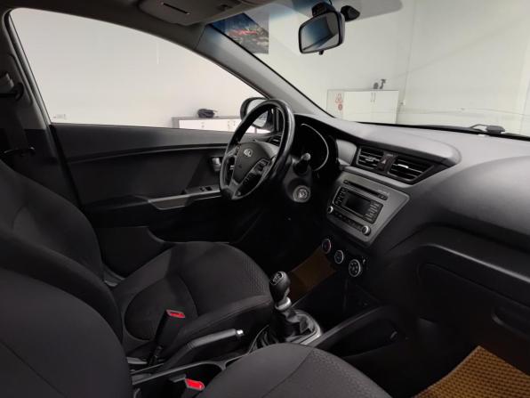 Kia Rio III Рестайлинг с пробегом 2016 года, цена 1 010 000 рублей, 129751 км, хэтчбек, Автокод Объявления
