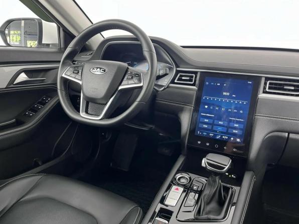 JAC J7 I с пробегом 2023 года, цена 1 207 000 рублей, 51835 км, хэтчбек, Автокод Объявления