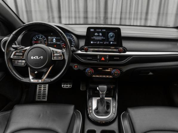 Kia Cerato IV Рестайлинг с пробегом 2022 года, цена 2 480 000 рублей, 74205 км, седан, Автокод Объявления