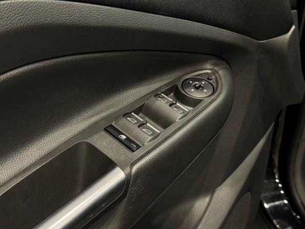 Ford Kuga II с пробегом 2016 года, цена 1 470 000 рублей, 71600 км, внедорожник, Автокод Объявления