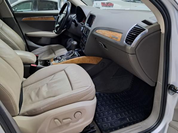 Audi Q5 I (8R) с пробегом 2009 года, цена 1 035 000 рублей, 253619 км, внедорожник, Автокод Объявления
