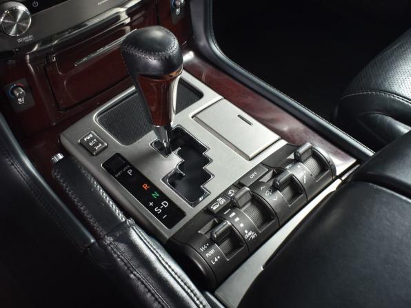 Lexus LX III Рестайлинг с пробегом 2012 года, цена 3 599 999 рублей, 310715 км, внедорожник, Автокод Объявления