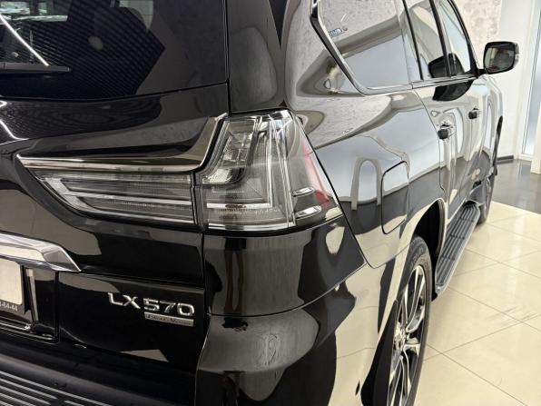 Lexus LX III Рестайлинг 2 с пробегом 2021 года, цена 11 750 000 рублей, 65539 км, внедорожник, Автокод Объявления