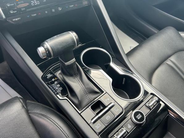 Kia K5 III с пробегом 2021 года, цена 2 730 000 рублей, 55900 км, седан, Автокод Объявления