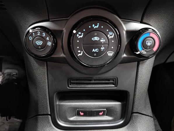 Ford Fiesta Mk6 Рестайлинг с пробегом 2016 года, цена 820 000 рублей, 81339 км, седан, Автокод Объявления