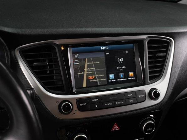 Hyundai Solaris II с пробегом 2018 года, цена 1 499 000 рублей, 115044 км, седан, Автокод Объявления