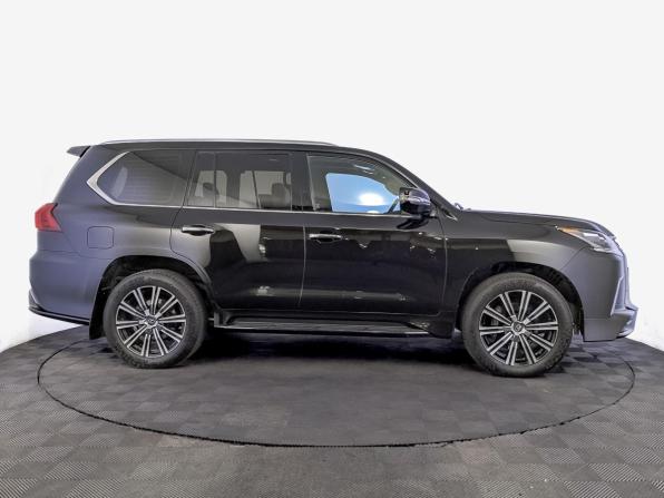 Lexus LX III Рестайлинг 2 с пробегом 2018 года, цена 9 990 000 рублей, 59664 км, внедорожник, Автокод Объявления