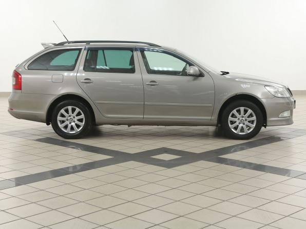 Skoda Octavia II (A5) Рестайлинг с пробегом 2009 года, цена 564 000 рублей, 347000 км, универсал, Автокод Объявления