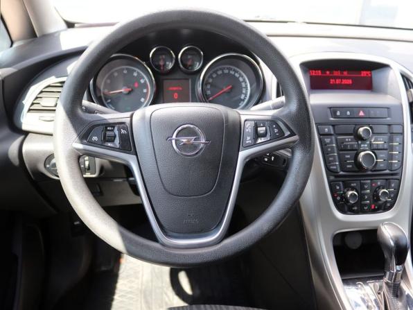 Opel Astra J с пробегом 2010 года, цена 549 000 рублей, 138000 км, хэтчбек, Автокод Объявления