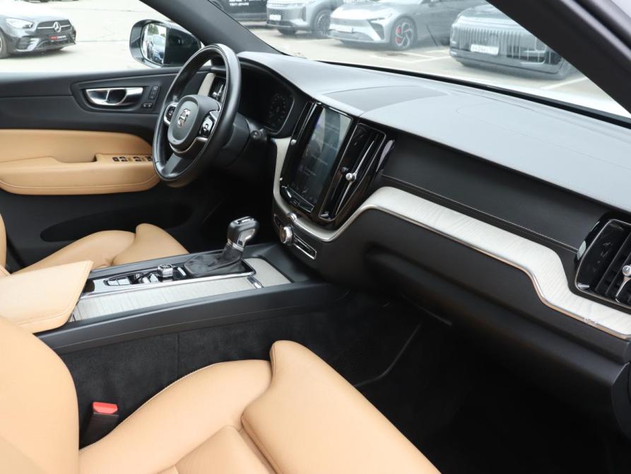 Volvo XC60 II Москва  - изображение 9