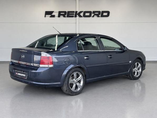 Opel Vectra C Рестайлинг с пробегом 2006 года, цена 529 000 рублей, 317774 км, седан, Автокод Объявления