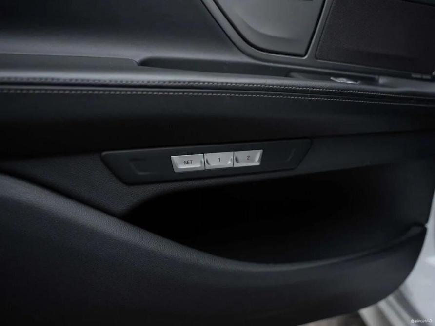 BMW 7 серии VI (G11/G12) Москва  - изображение 19