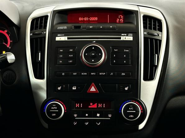 Kia Ceed I Рестайлинг с пробегом 2010 года, цена 630 000 рублей, 252680 км, хэтчбек, Автокод Объявления