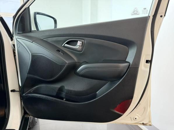 Hyundai ix35 I Рестайлинг с пробегом 2013 года, цена 1 280 000 рублей, 165470 км, внедорожник, Автокод Объявления