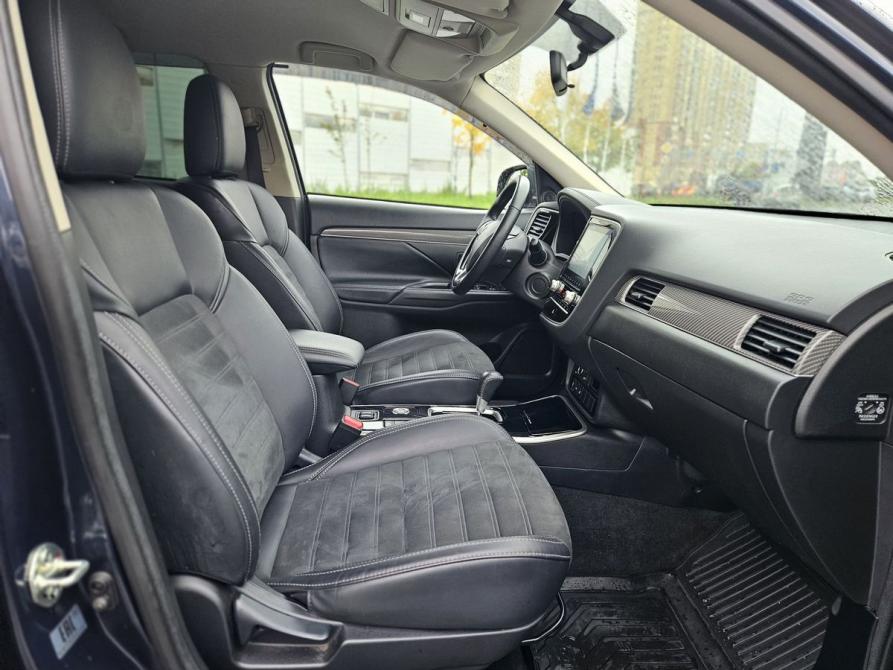 Mitsubishi Outlander III Рестайлинг 3 Санкт-Петербург  - изображение 11
