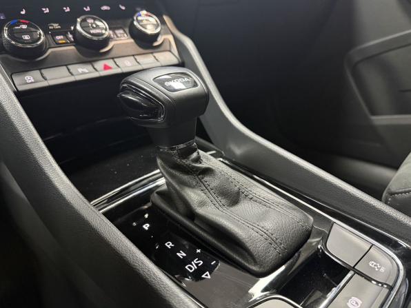 Skoda Karoq I с пробегом 2020 года, цена 2 470 000 рублей, 84541 км, внедорожник, Автокод Объявления